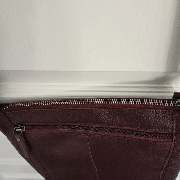 Cochoa burgundy crossbody - Picture 7 of 8